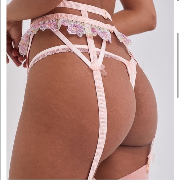 For love and Lemons April bloom garter new - Picture 4 of 5